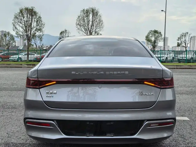 BYD Qin PLUS — Фото автомобиля 12