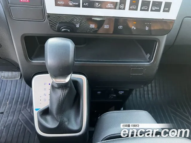 Hyundai Staria — Фото автомобиля 10