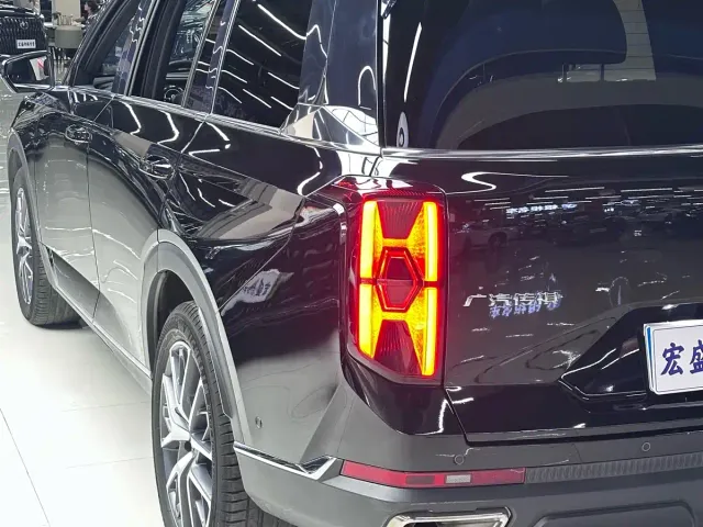 GAC Trumpchi GS8 — Фото автомобиля 6