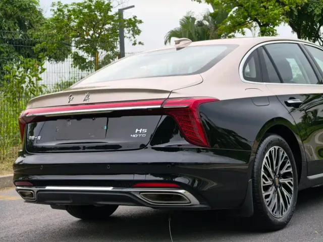 Hongqi H5 — Фото автомобиля 10