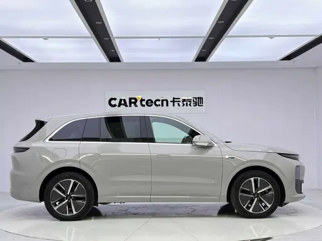 Li Auto L6 — Фото автомобиля 6