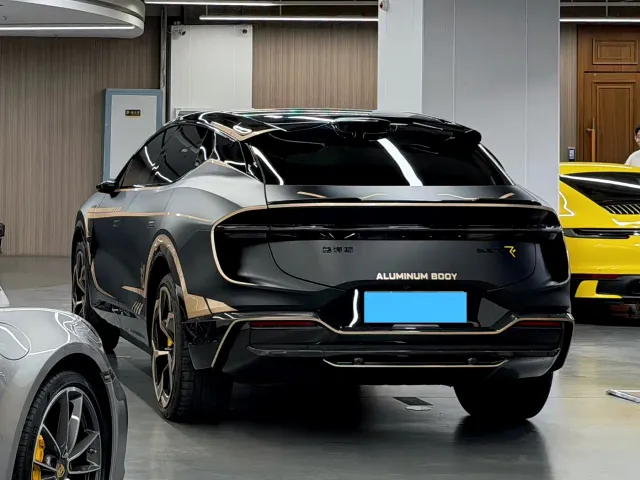 Lotus Eletre — Фото автомобиля 3
