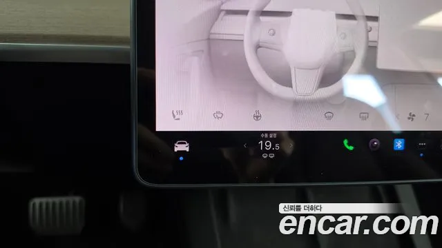 Tesla Model 3 — Фото автомобиля 27