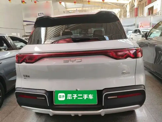BYD Yuan UP — Фото автомобиля 5