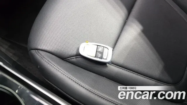 Hyundai Tucson Tucson (NX4) Бензин 1.6 турбо 2WD — Фото автомобиля 16
