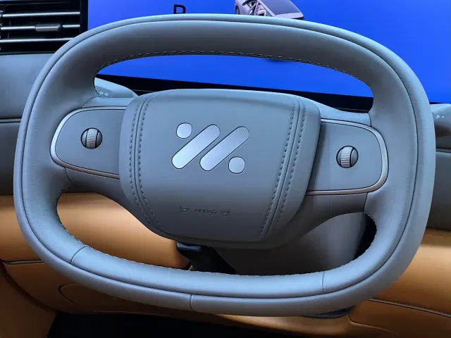 IM Motors LS8 — Фото автомобиля 23