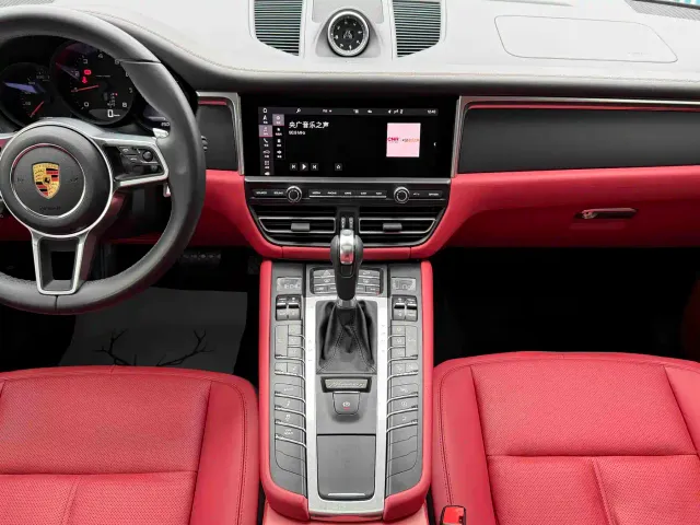 Porsche Macan — Фото автомобиля 14