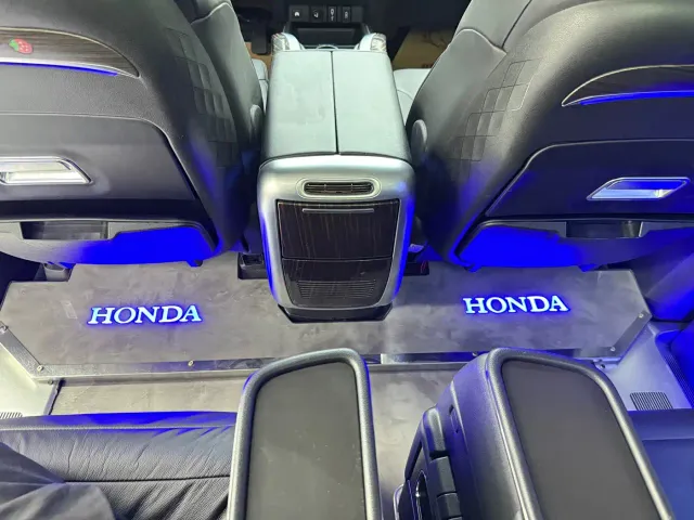 Honda Elysion — Фото автомобиля 11