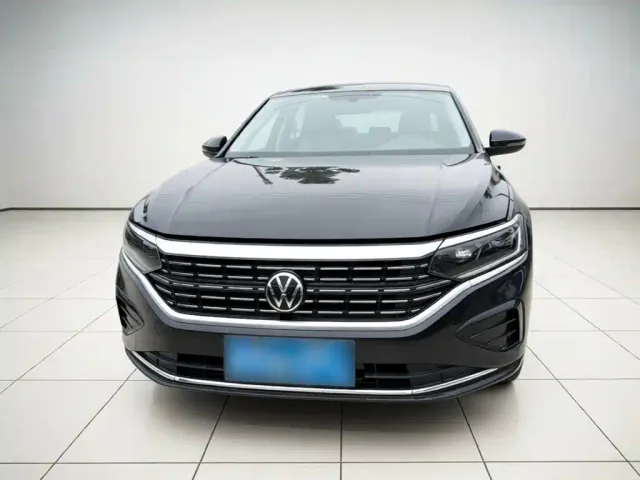 Volkswagen Passat — Фото автомобиля 2