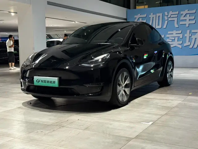 Фотография автомобиля — Tesla Model Y