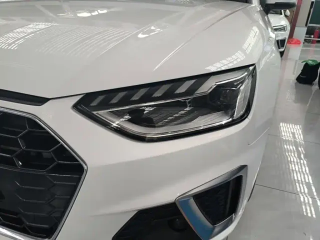 Audi A4L — Фото автомобиля 23