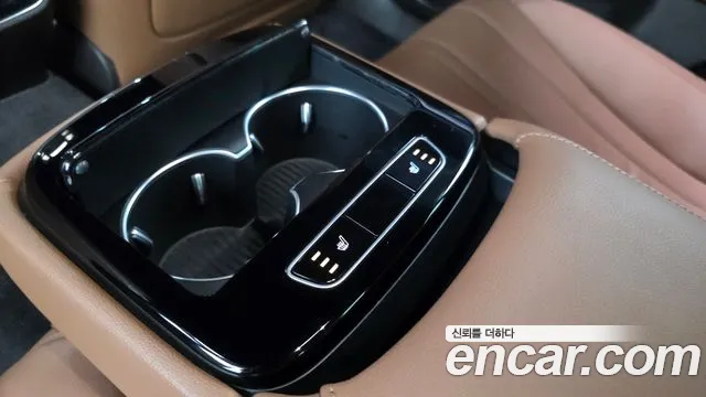 Genesis G80 Бензин 2.5 турбо AWD — Фото автомобиля 28