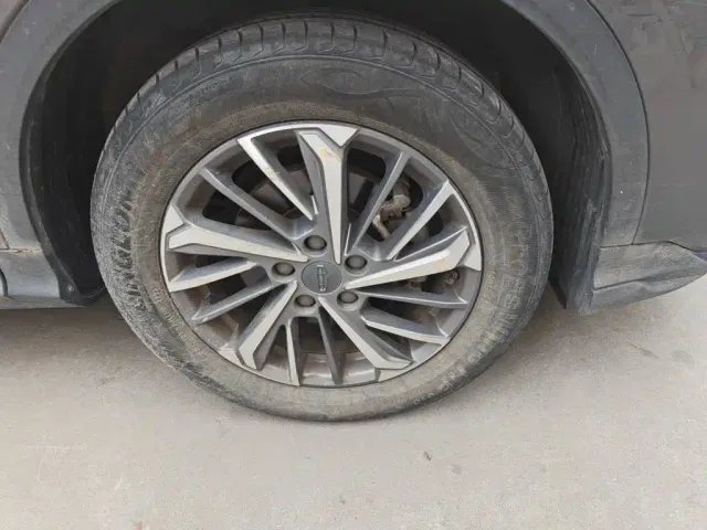 Geely Binyue — Фото автомобиля 24