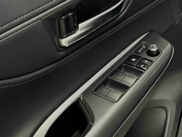 Toyota Harrier — Фото автомобиля 8