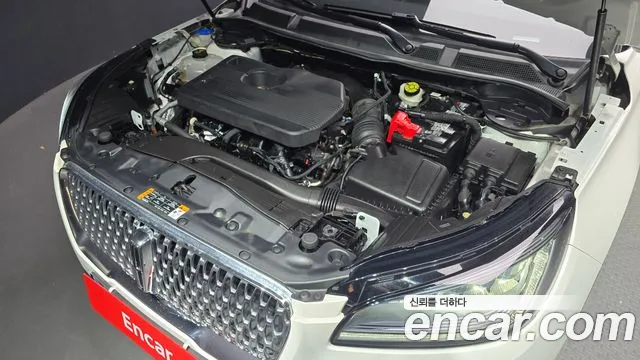 Lincoln Corsair Corsair 2.0 Reserve AWD — Фото автомобиля 6