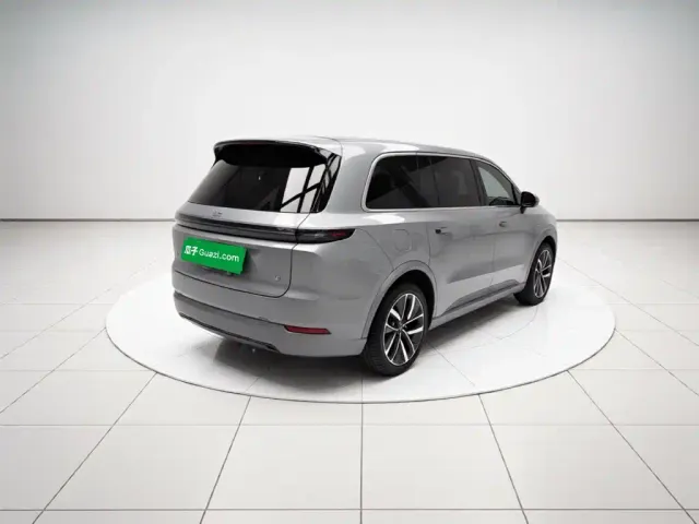 Li Auto L9 — Фото автомобиля 6