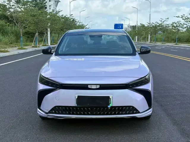 Geely Geometry G6 — Фото автомобиля 2