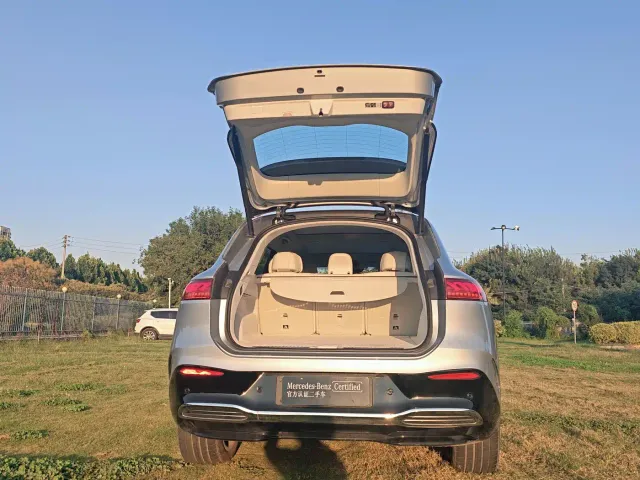 Mercedes-Benz EQS SUV — Фото автомобиля 6