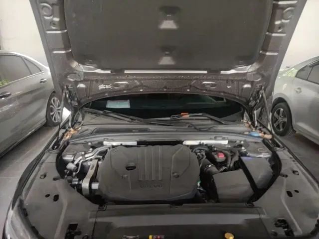 Volvo S90 — Фото автомобиля 19