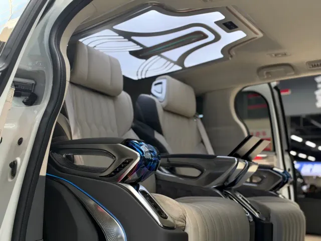 Toyota Sienna — Фото автомобиля 6