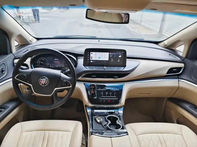 Buick GL8 — Фото автомобиля 9