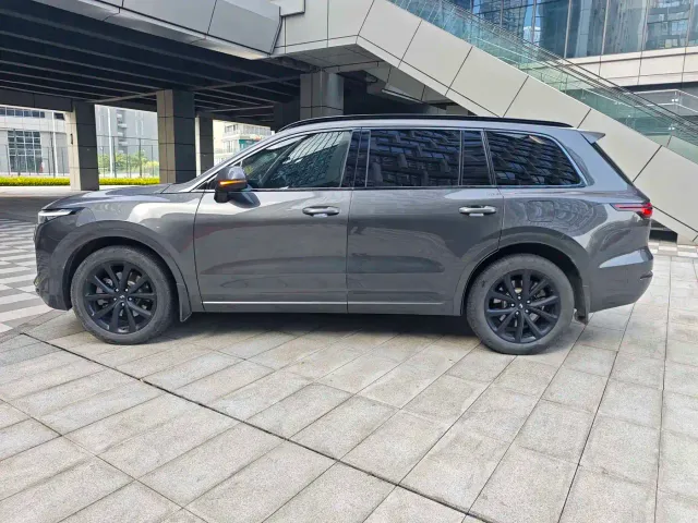 Li Auto ONE — Фото автомобиля 6