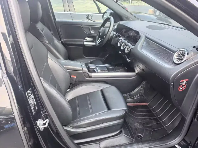 Mercedes-Benz EQA — Фото автомобиля 12