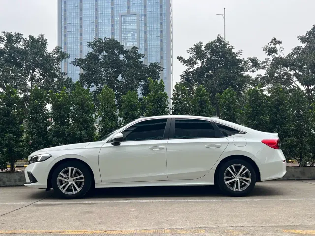 Honda Civic — Фото автомобиля 3