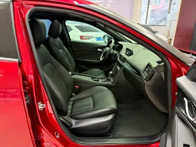Mazda CX-4 — Фото автомобиля 20