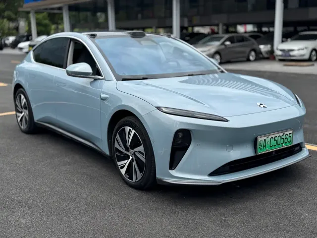 Nio ET5 — Фото автомобиля 3