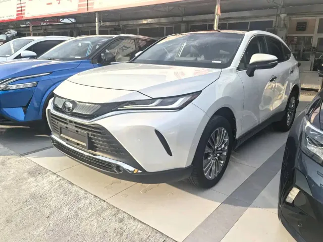 Фотография автомобиля — Toyota Harrier
