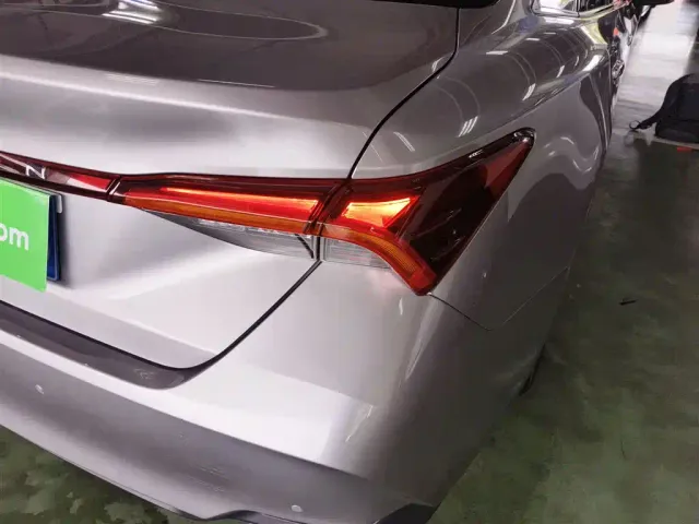 Toyota Avalon — Фото автомобиля 7