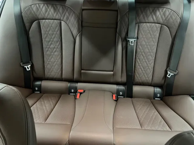 BMW 3 Series — Фото автомобиля 13