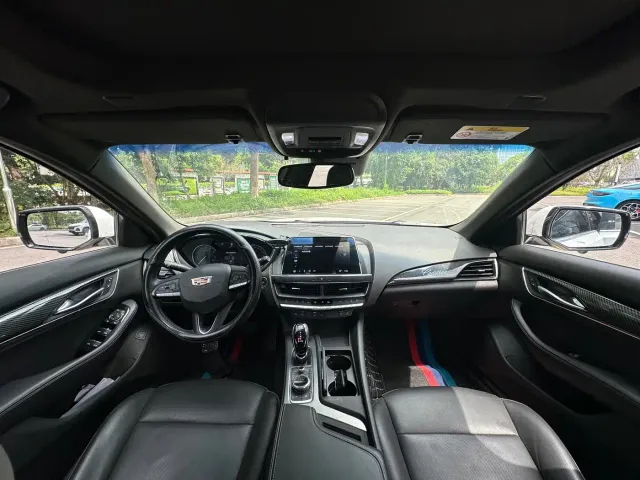 Cadillac CT5 — Фото автомобиля 10