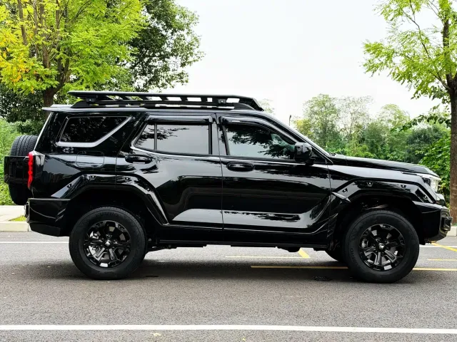 Tank Tank 400 New Energy 2024 Hi4-T Off-Road Edition — Фото автомобиля 5