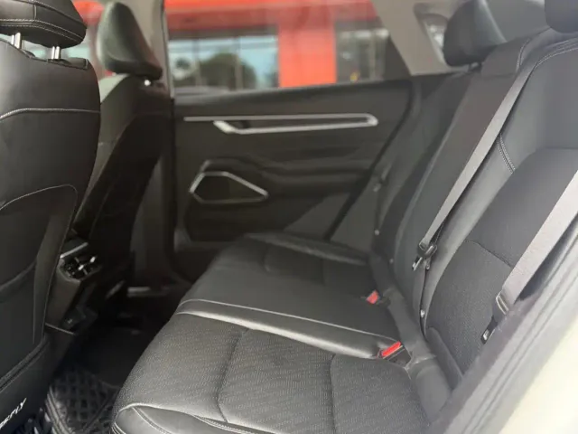 Geely Emgrand — Фото автомобиля 11