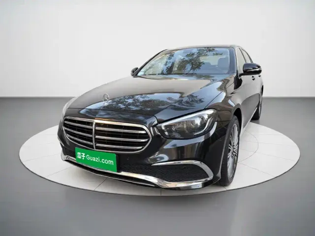 Фотография автомобиля — Mercedes-Benz E-Class
