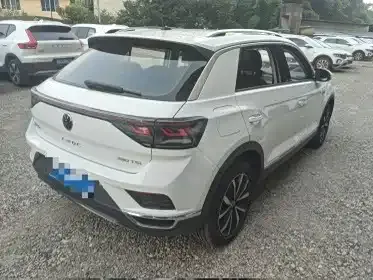 Volkswagen T-Roc — Фото автомобиля 10