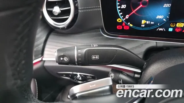 Mercedes-Benz E-Class — Фото автомобиля 27