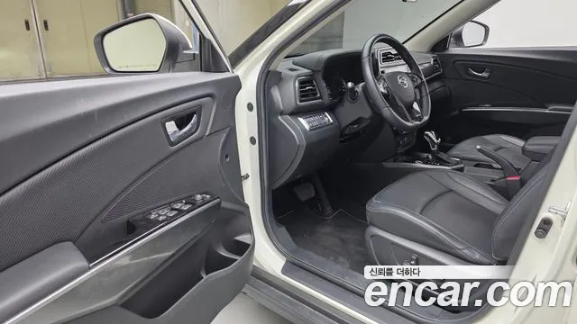 KG_Mobility_Ssangyong TIBOLI Very New Tivoli Бензин 1.5 2WD — Фото автомобиля 5