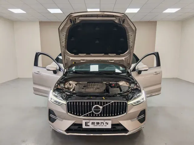 Volvo XC60 — Фото автомобиля 13