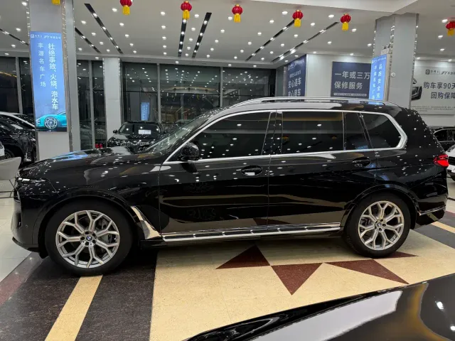 BMW X7 — Фото автомобиля 26