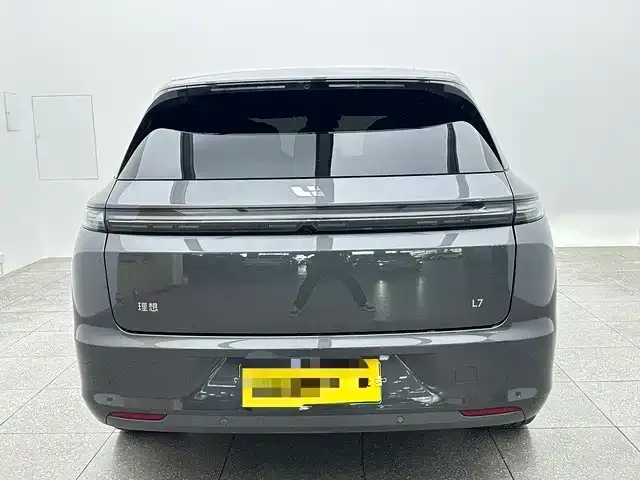 Li Auto L7 — Фото автомобиля 5