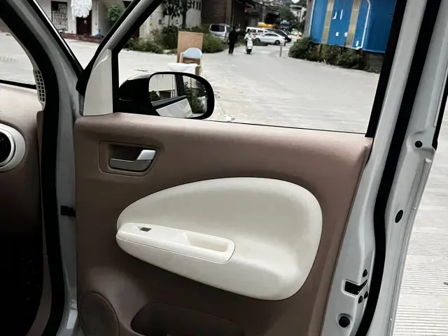 Wuling Hongguang Mini EV — Фото автомобиля 15
