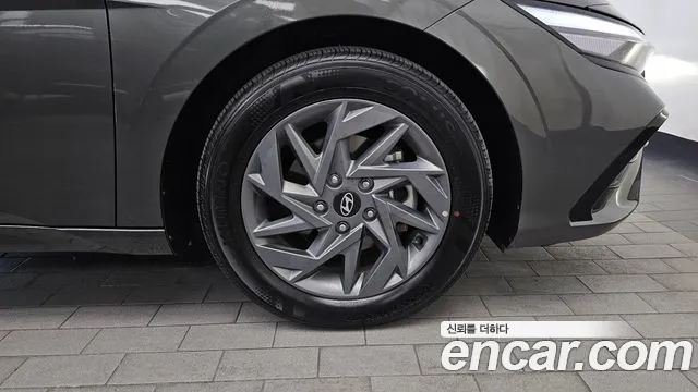 Hyundai Avante CN7 — Фото автомобиля 6