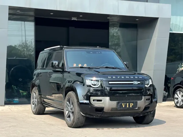 Land Rover Defender — Фото автомобиля 3