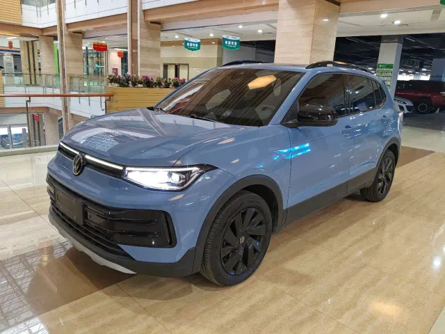 Фотография автомобиля — Volkswagen Tharu