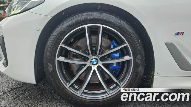 BMW 5-Series — Фото автомобиля 5