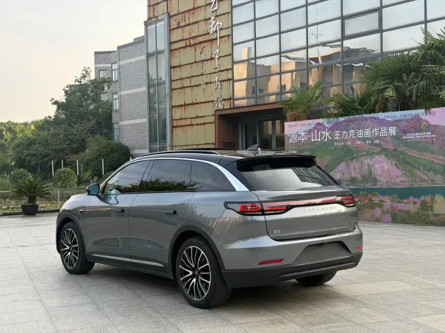 Leapmotor C11 — Фото автомобиля 15