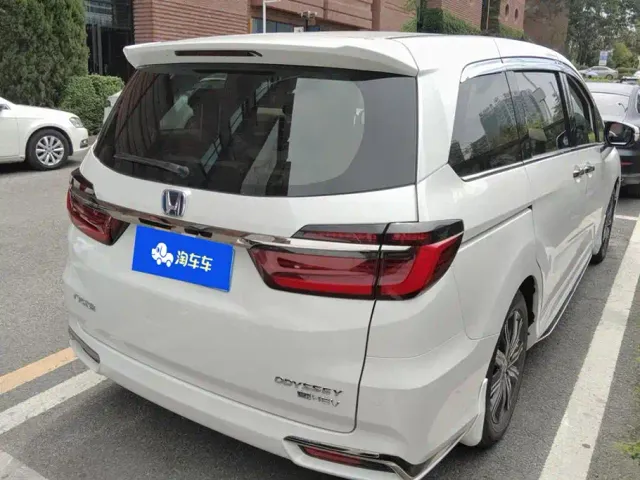 Honda Odyssey — Фото автомобиля 3